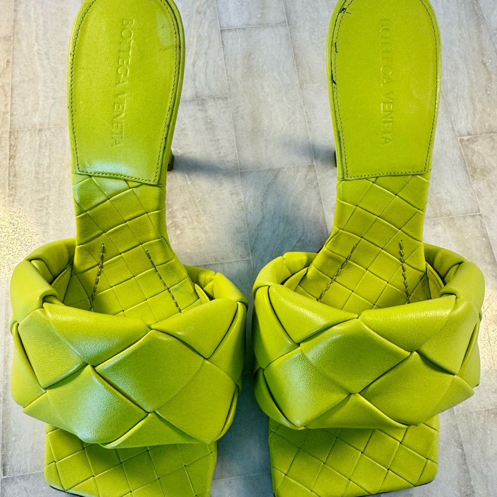 Bottega Veneta Lime Quilted Mule Sandals, size 39 - Picture 2 of 14